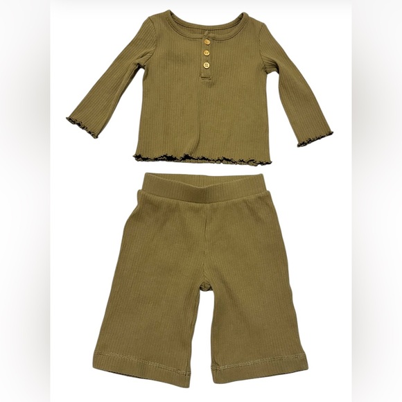 Little Co. By Lauren Conrad Other - Little Co. Ribbed Two-Piece Set size 9 months